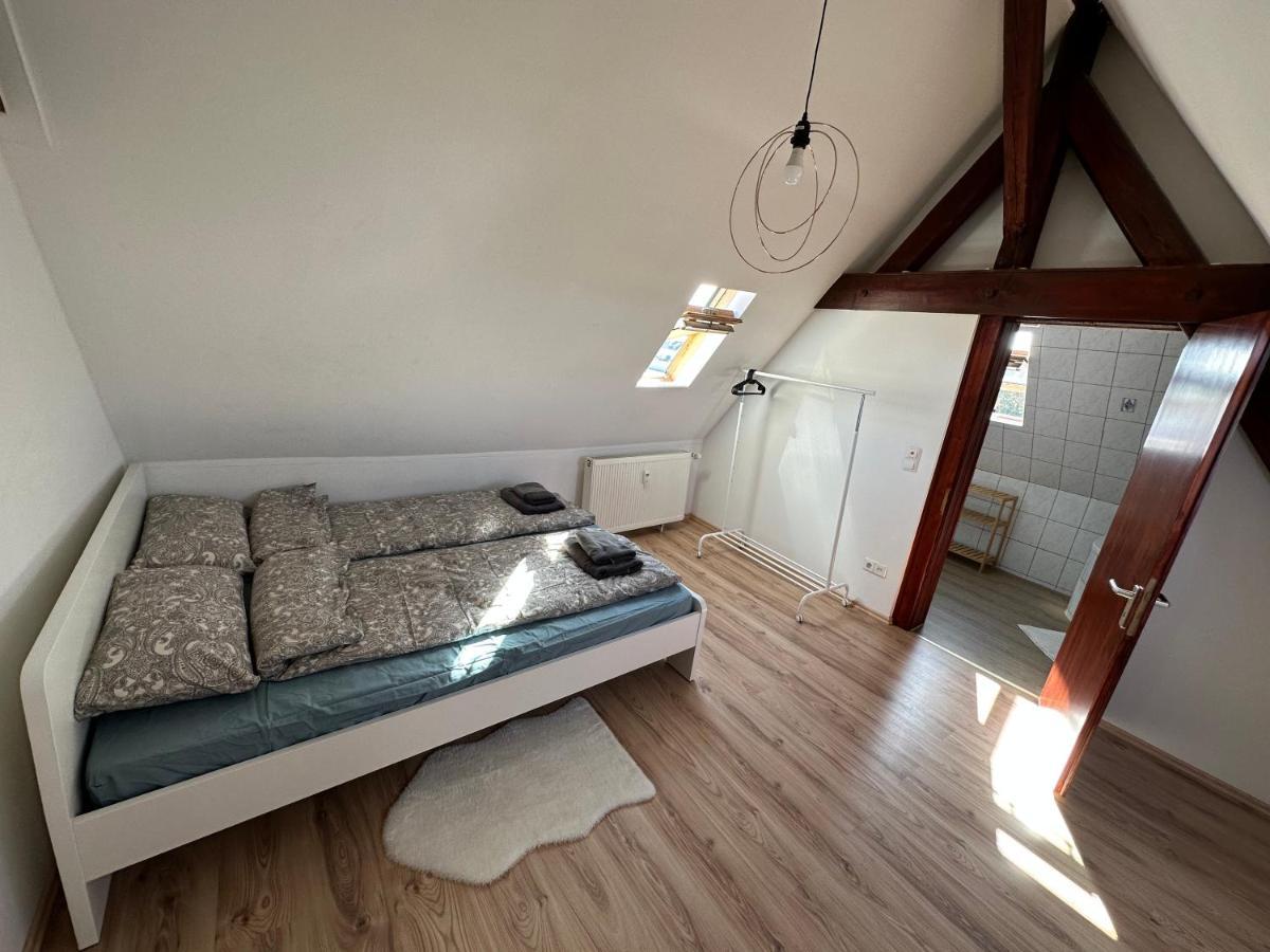 Schoene Grosse Maisonettenwohnung In Weissenthurm 外观 照片